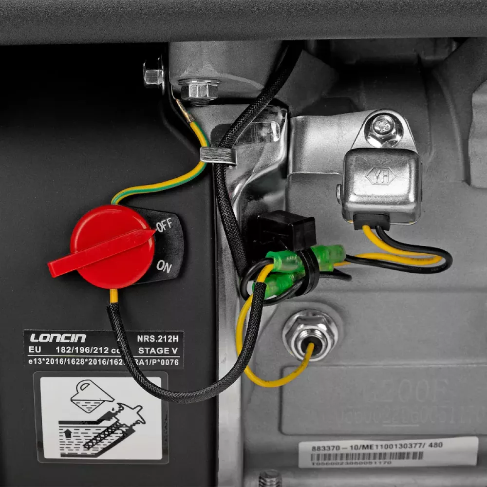 DENZEL VC-12 виброплита бензиновая 97041