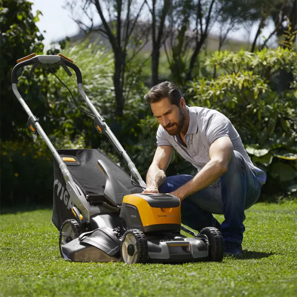 Stiga Twinclip 50 SQ DAE аккумуляторная газонокосилка (4 x 5 Ач, ЗУ) 294512878/ST1