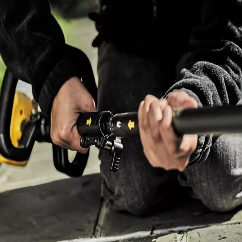 DeWalt FLEXVOLT DCMAS5713X1 триммер аккумуляторный (1 x 3 Ач, ЗУ) DCMAS5713X1-QW