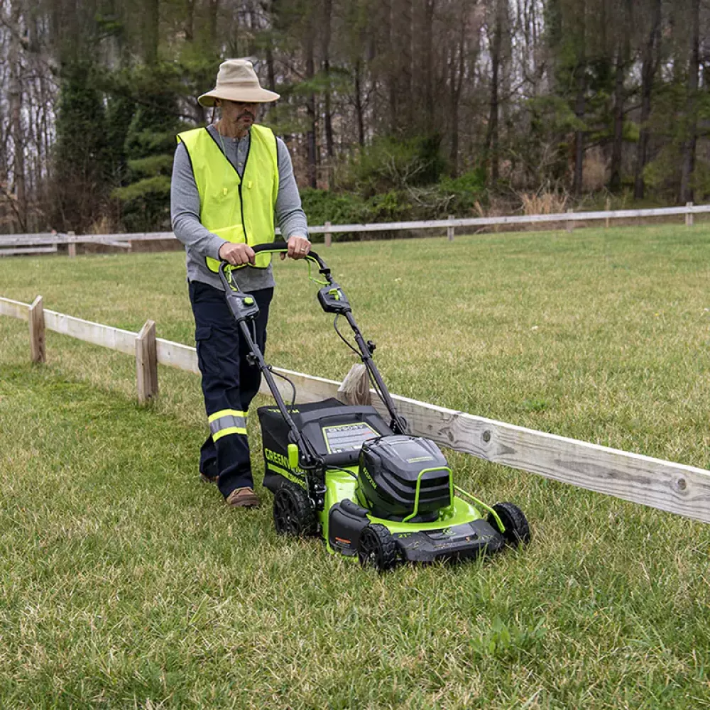 Greenworks GC82LM51SP2K2 аккумуляторная газонокосилка самоходная (1 x 5 А/ч, ЗУ) 2515907UB