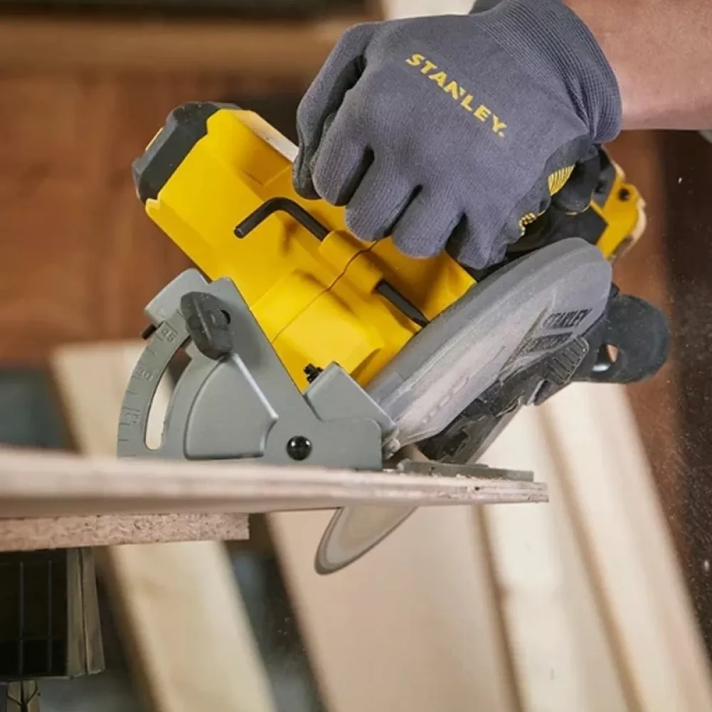 STANLEY SFMCS550M2K-QW аккумуляторная циркулярная пила (2 x 4 Ач, ЗУ)