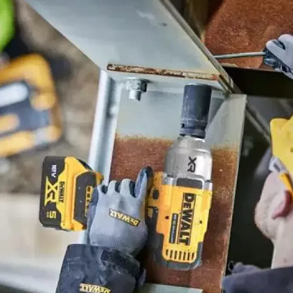 DeWalt DCF900P2T-QW аккумуляторный ударный гайковёрт (1 x 5 Ач, ЗУ)